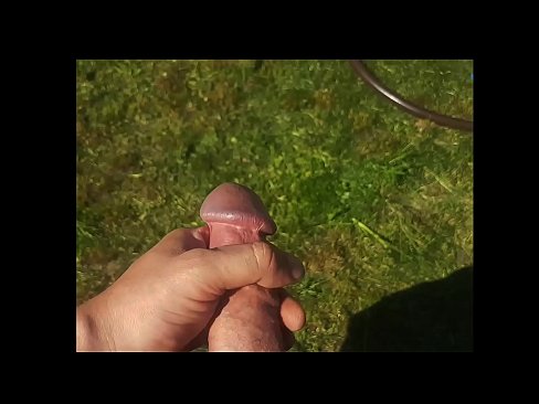 ❤️ A boazona se fode e se ejacula com um esguicho em um jardim de verão ️❌ Porno real em porno pt-br.liporno.ru ❤