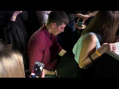 ❤️ Sexo real em uma boate russa. Menina russa de 18 anos no ânus e vagina fodida em uma casa noturna ️❌ Porno real em porno pt-br.liporno.ru ❤